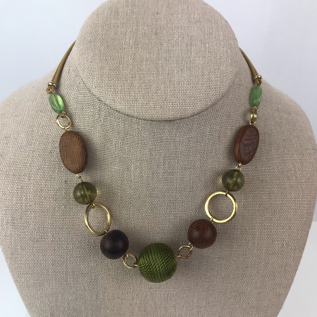 Ny  Co GoldTone Wood Green Necklace